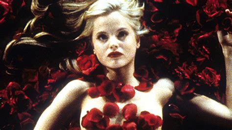 Sep 29, 2008 &0183; Columbia Pictures. . American beauty nude scene